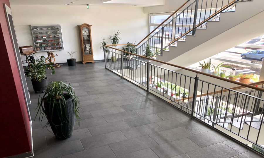 Aufenthaltsbereich Unten